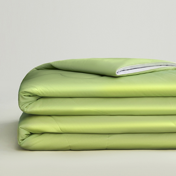 91家纺网 家纺一手货源 找家纺 米米儿家纺 2025新款跨境电商凉感丝夏被西瓜空调被 蜜瓜绿灰