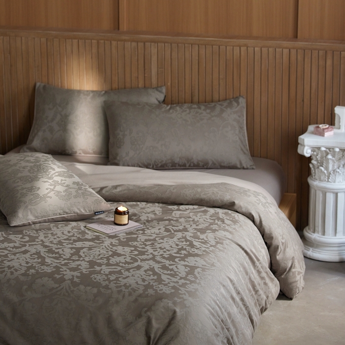 91家纺网 家纺一手货源 找家纺 安莱生活 2025全棉浮雕提花四件套-科林斯系列 科林斯-慕斯灰
