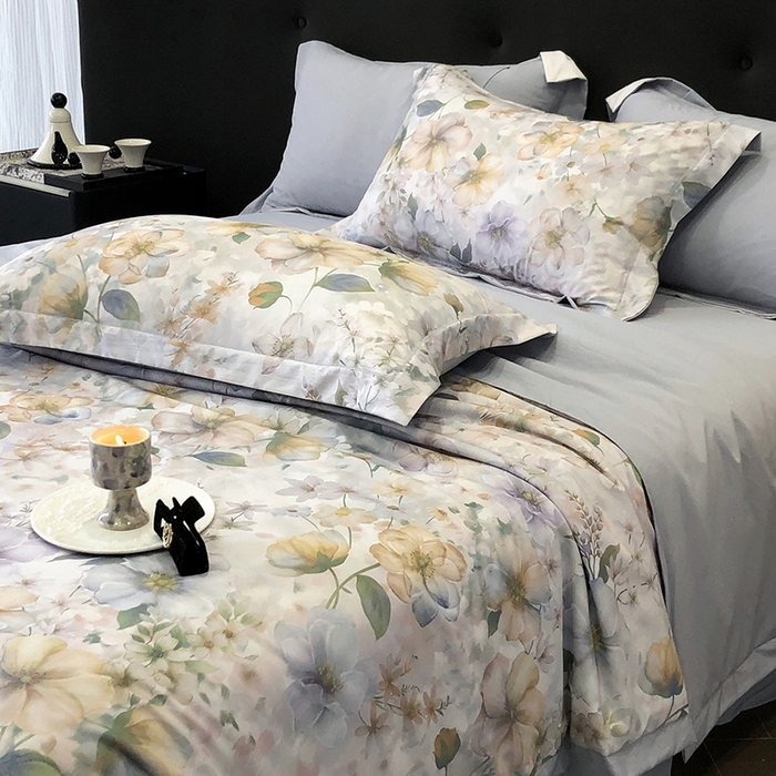 91家纺网 家纺一手货源 找家纺 立奥被业 2025新款雪纺纱夏被超柔数码印花夏被雪纺夏凉被 海棠-浅灰