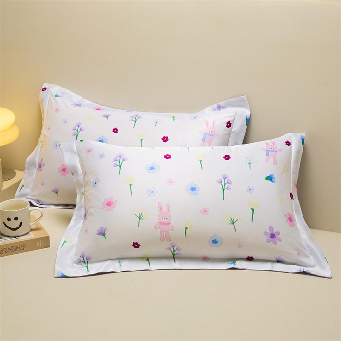 91家纺网 家纺一手货源 找家纺 笙意家纺 2025新款水洗真丝数码印花卡通枕套 幸运小兔