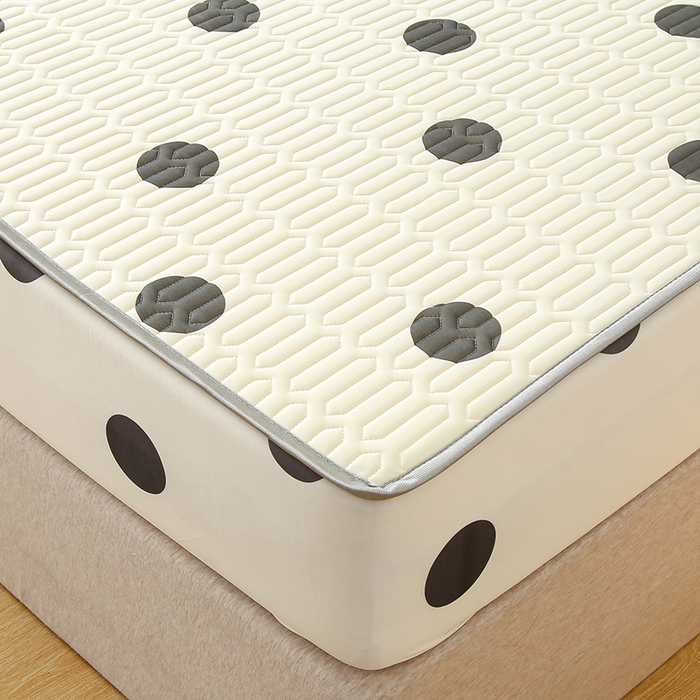 91家纺网 家纺一手货源 找家纺 伊人坊 2025新款A类凉感丝乳胶床笠凉席三件套 黑色波点