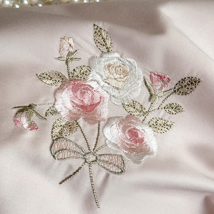 91家纺网 家纺一手货源 找家纺 （总）鹿班家居 2025春夏款100S长绒棉精密刺绣-玫瑰甜心【标准会员-20元】