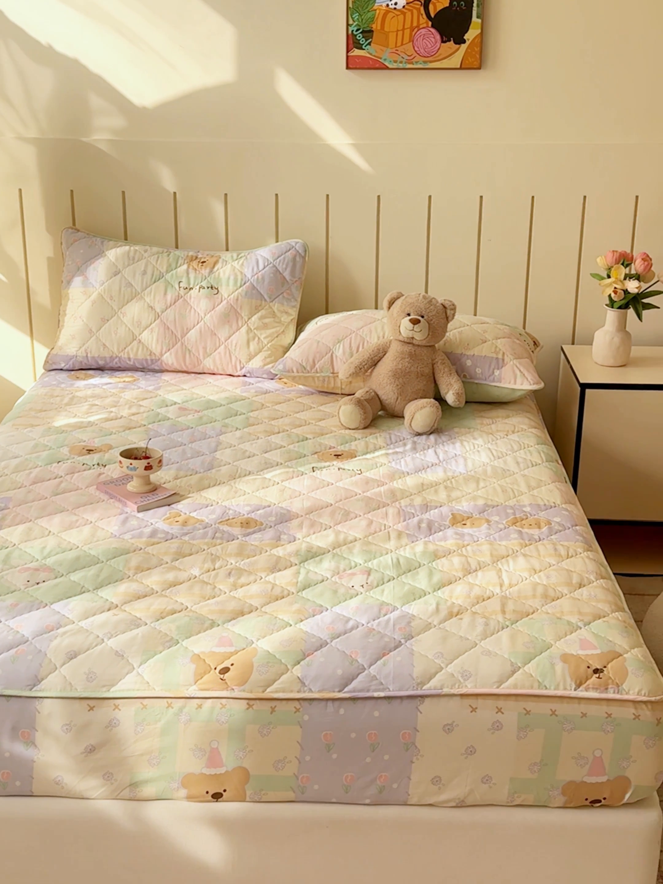 91家纺网 家纺一手货源 找家纺 U品汇 2025新款A类全棉夹棉防水床笠床罩单件隔尿透气床垫加厚防尘可水洗保护套 童话时光