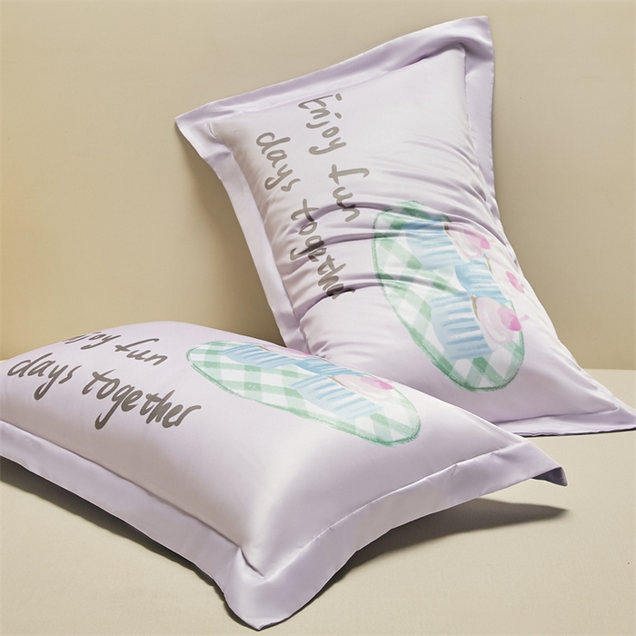 91家纺网 家纺一手货源 找家纺 笙意家纺 2025新款水洗真丝数码印花卡通枕套 小蛋糕