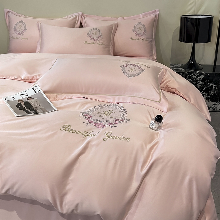 91家纺网 家纺一手货源 找家纺 金阳光 2025新款大花轻奢刺绣款水洗天丝四件套 挪威-贝壳粉