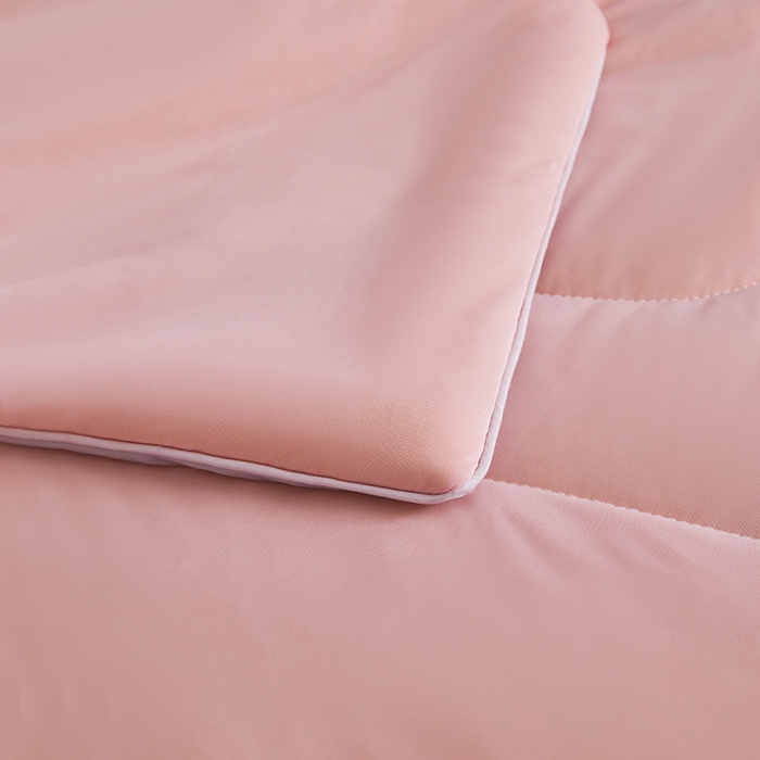 91家纺网 家纺一手货源 找家纺 米米儿家纺 2025新款跨境电商凉感丝夏被西瓜空调被 樱花粉灰