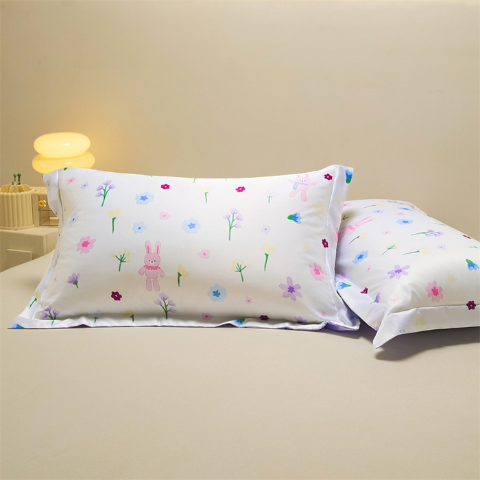 91家纺网 家纺一手货源 找家纺 笙意家纺 2025新款水洗真丝数码印花卡通枕套 幸运小兔