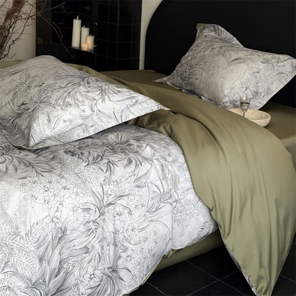 鹿班家居 2025年春夏款100S长绒棉数码印花系列四件套—挪威森林 挪威森林-浅绿