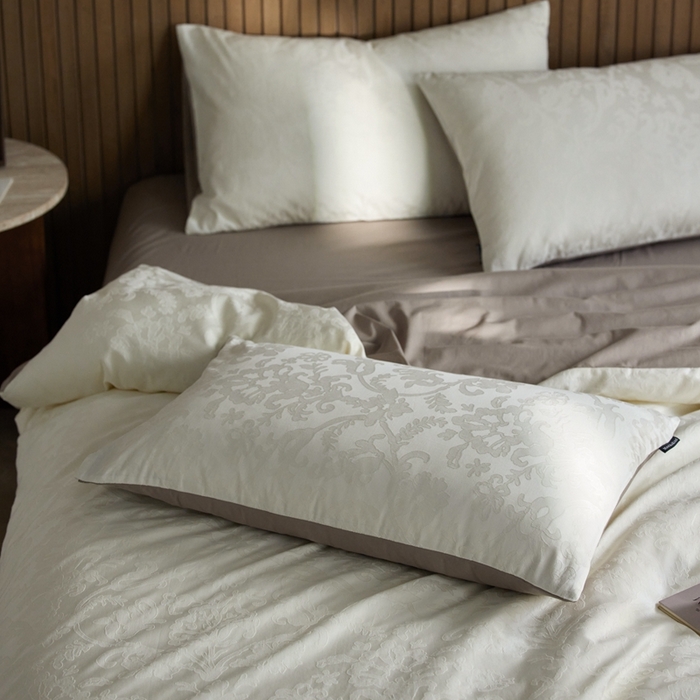 91家纺网 家纺一手货源 找家纺 安莱生活 2025全棉浮雕提花四件套-科林斯系列 科林斯-云霜白