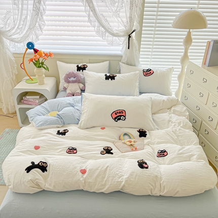 韩巢家纺 2025款四季通用超柔水洗棉毛巾绣四件套-幸运猫系列  幸运猫白蓝