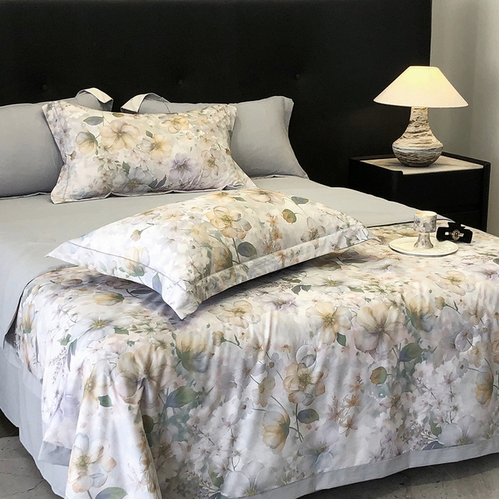 91家纺网 家纺一手货源 找家纺 立奥被业 2025新款雪纺纱夏被超柔数码印花夏被雪纺夏凉被 海棠-浅灰