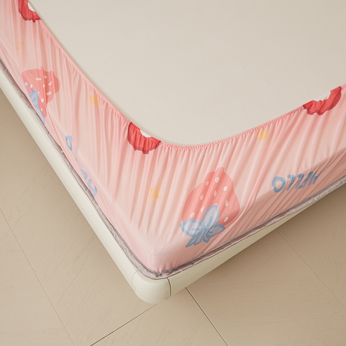 91家纺网 家纺一手货源 找家纺 伊人坊 2025新款A类凉感丝乳胶床笠凉席三件套 草莓熊