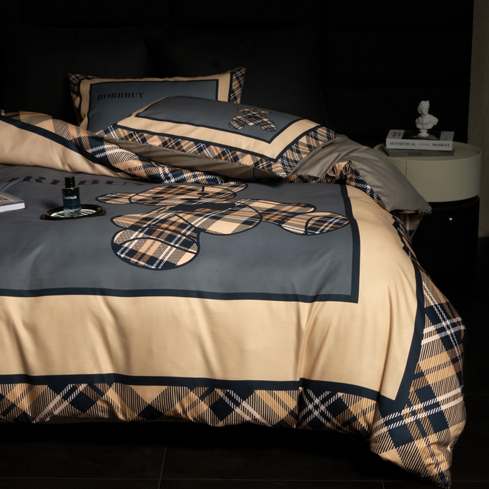 91家纺网 家纺一手货源 找家纺 花沐 2025新款轻奢潮牌亲肤棉纯棉四件套 英伦熊