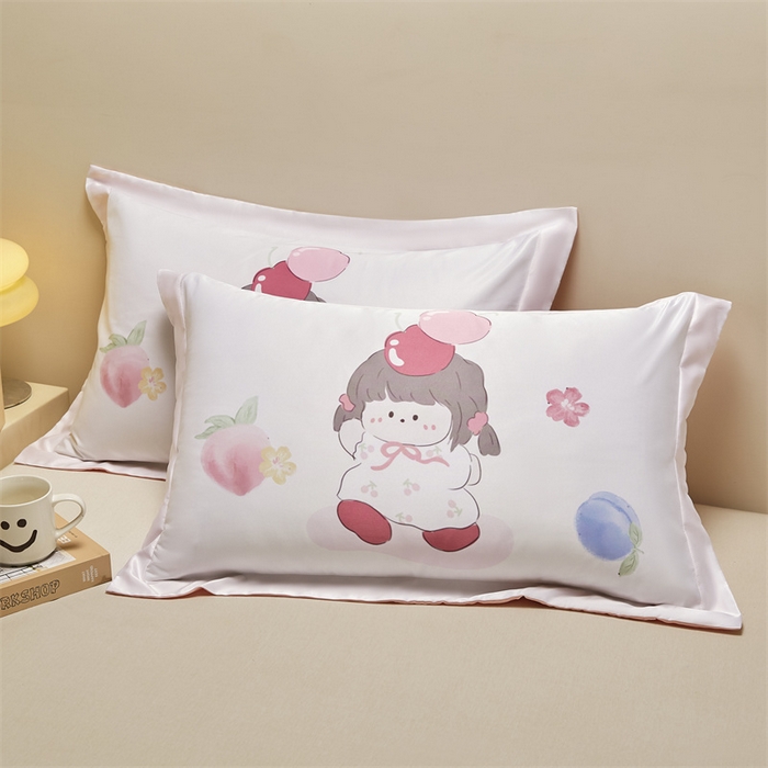 91家纺网 家纺一手货源 找家纺 笙意家纺 2025新款水洗真丝数码印花卡通枕套 樱桃女孩