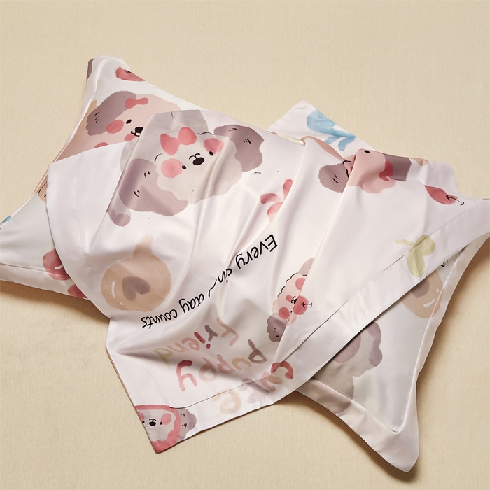 91家纺网 家纺一手货源 找家纺 笙意家纺 2025新款水洗真丝数码印花卡通枕套 快乐小狗