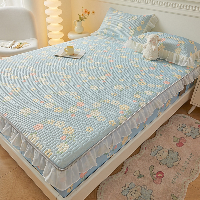 91家纺网 家纺一手货源 找家纺 伊人坊 2025新款A类凉感丝乳胶床笠凉席三件套-花边款 花边-花花世界