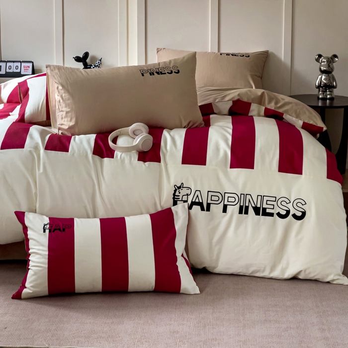 91家纺网 家纺一手货源 找家纺 娜娜 2025新款全棉拼接条纹绣花四件套  马克-中国红