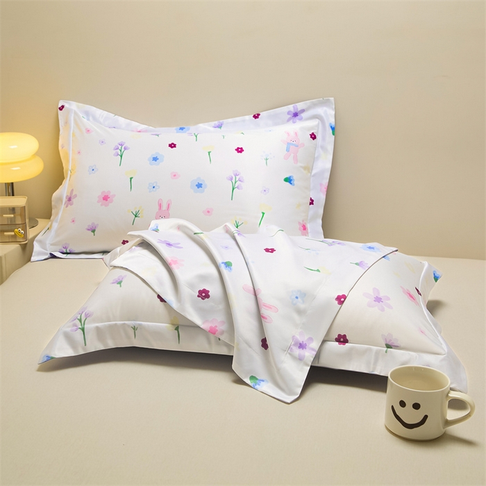 91家纺网 家纺一手货源 找家纺 笙意家纺 2025新款水洗真丝数码印花卡通枕套 幸运小兔