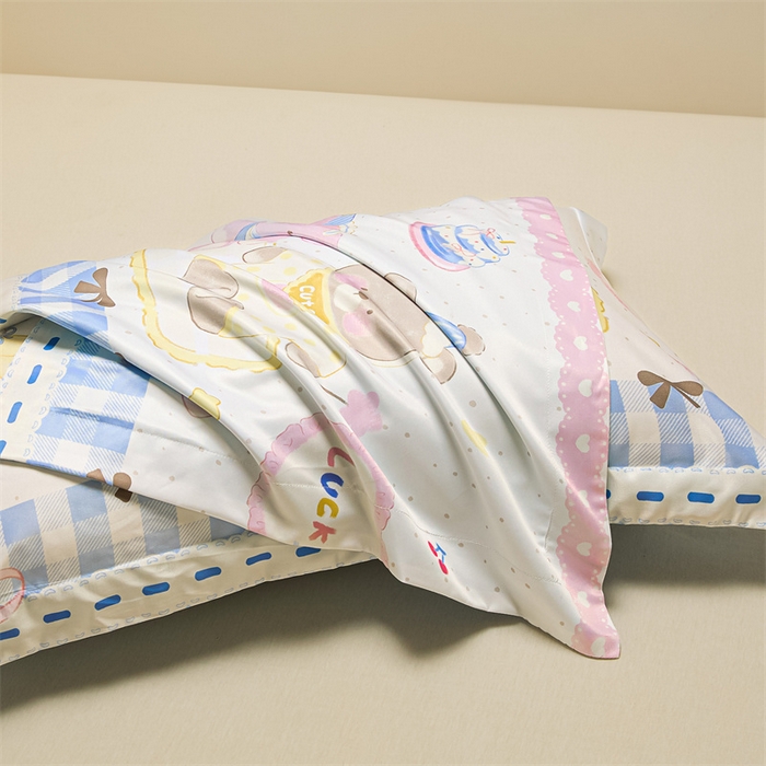 91家纺网 家纺一手货源 找家纺 笙意家纺 2025新款水洗真丝数码印花卡通枕套 森林派对