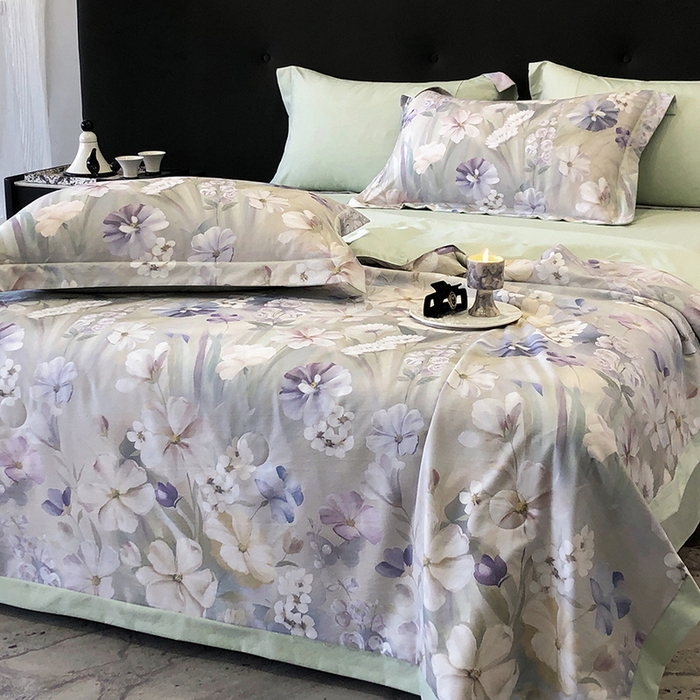 91家纺网 家纺一手货源 找家纺 立奥被业 2025新款雪纺纱夏被超柔数码印花夏被雪纺夏凉被 山与秋-浅绿