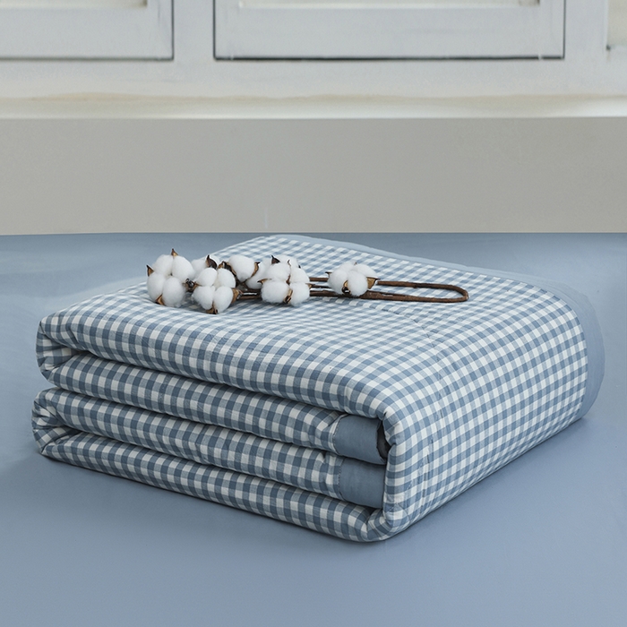 91家纺网 家纺一手货源 找家纺 柠萌家居 2025新款全棉色织水洗棉棉花夏被四件套里外全棉 夏凉被被子被芯 浅蓝小格