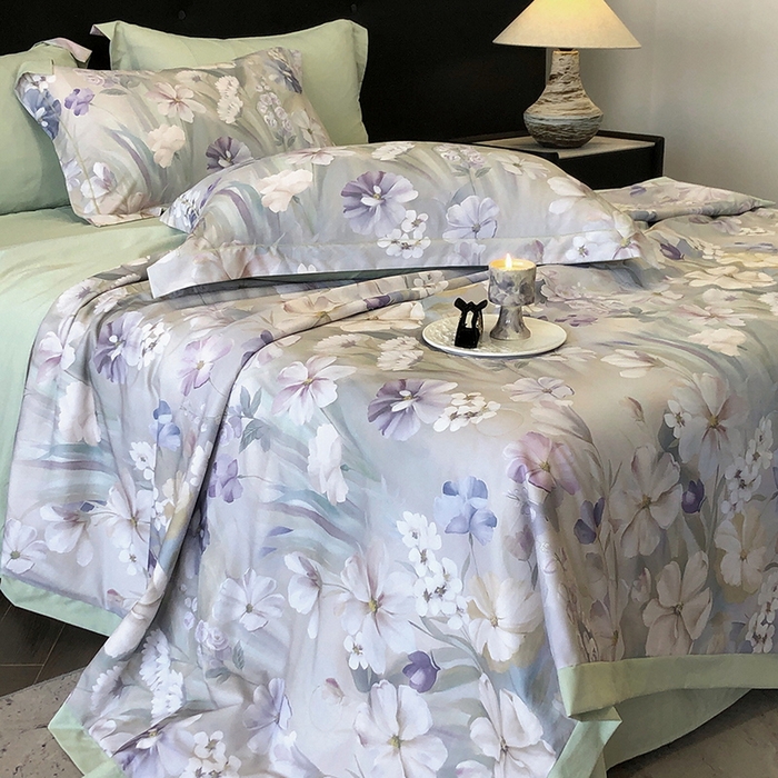 91家纺网 家纺一手货源 找家纺 立奥被业 2025新款雪纺纱夏被超柔数码印花夏被雪纺夏凉被 山与秋-浅绿