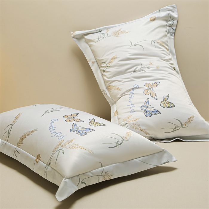 91家纺网 家纺一手货源 找家纺 笙意家纺 2025新款水洗真丝数码印花卡通枕套 恋蝶