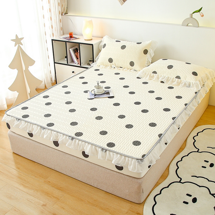 91家纺网 家纺一手货源 找家纺 伊人坊 2025新款A类凉感丝乳胶床笠凉席三件套-花边款 花边-黑色波点