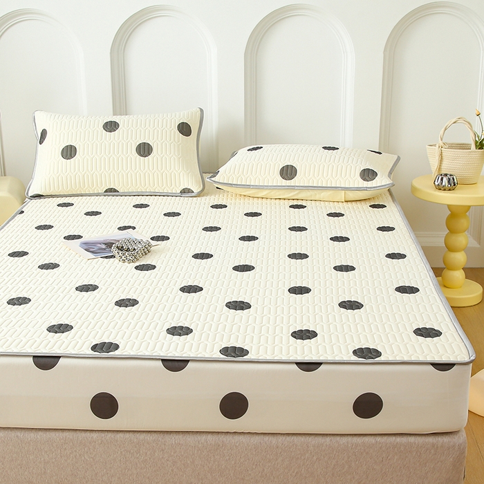 91家纺网 家纺一手货源 找家纺 伊人坊 2025新款A类凉感丝乳胶床笠凉席三件套 黑色波点