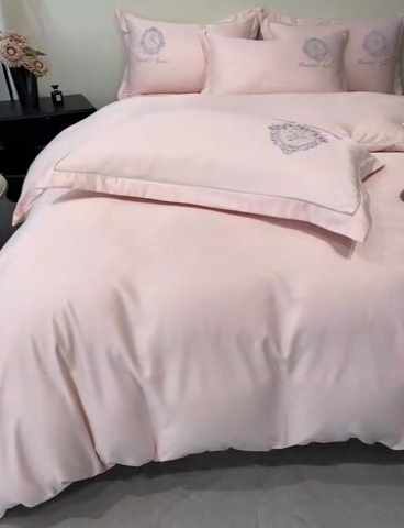 91家纺网 家纺一手货源 找家纺 金阳光 2025新款大花轻奢刺绣款水洗天丝四件套 挪威-贝壳粉