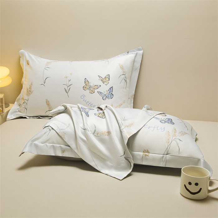 91家纺网 家纺一手货源 找家纺 笙意家纺 2025新款水洗真丝数码印花卡通枕套 恋蝶