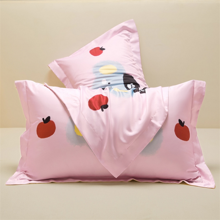 91家纺网 家纺一手货源 找家纺 笙意家纺 2025新款水洗真丝数码印花卡通枕套 考拉