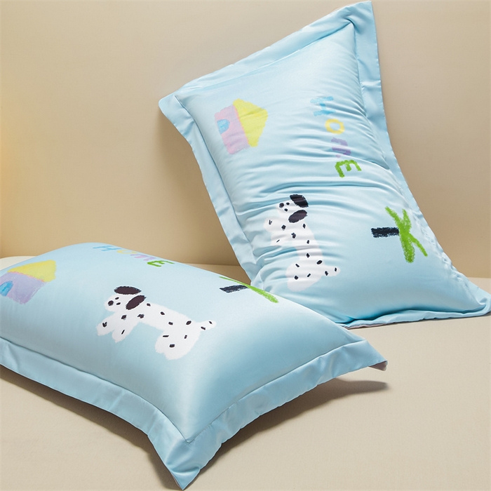 91家纺网 家纺一手货源 找家纺 笙意家纺 2025新款水洗真丝数码印花卡通枕套 斑点狗