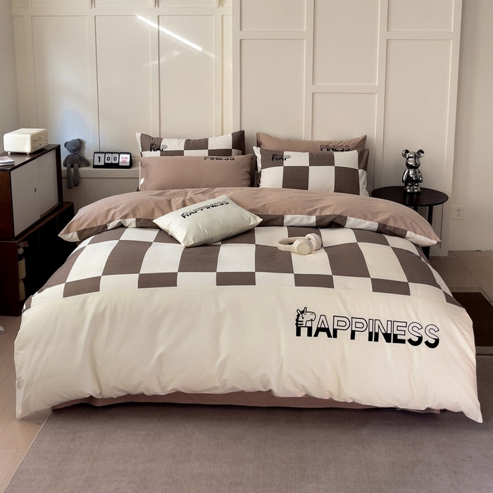 91家纺网 家纺一手货源 找家纺 （总）娜娜 2025新款全棉拼接条纹绣花四件套 