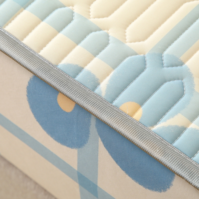 91家纺网 家纺一手货源 找家纺 伊人坊 2025新款A类凉感丝乳胶床笠凉席三件套 花花格调