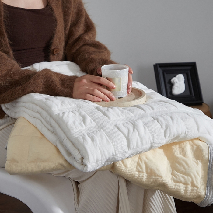 91家纺网 家纺一手货源 找家纺 （总）良品汇馆 日式无印全棉贴身亲肤吸汗透气泡芙夏被提花泡芙夏凉被空调被A类