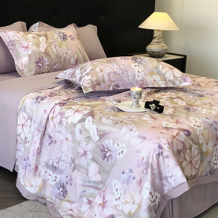 91家纺网 家纺一手货源 找家纺 立奥被业 2025新款雪纺纱夏被超柔数码印花夏被雪纺夏凉被 山与秋-灰紫