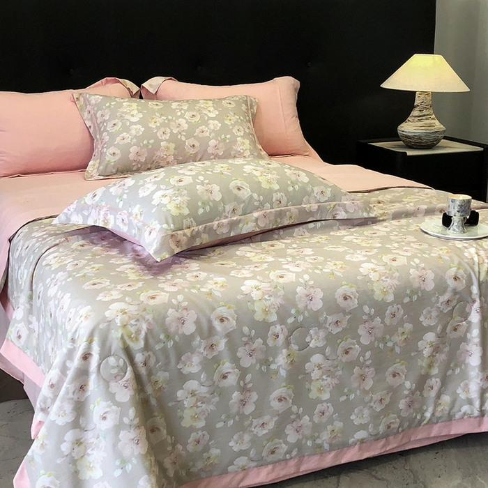 91家纺网 家纺一手货源 找家纺 立奥被业 2025新款雪纺纱夏被超柔数码印花夏被雪纺夏凉被 杏芙里-水粉