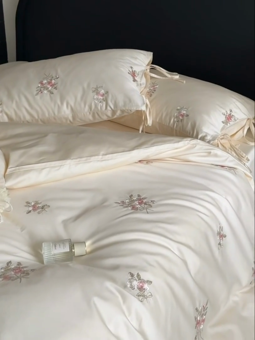 91家纺网 家纺一手货源 找家纺 鹿班家居 2025春夏款100S长绒棉精密刺绣-玫瑰甜心【标准会员-20元】 白色