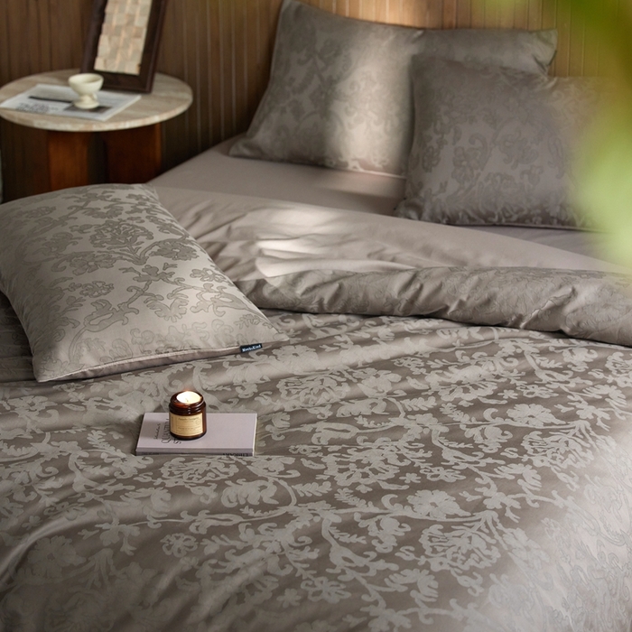 91家纺网 家纺一手货源 找家纺 安莱生活 2025全棉浮雕提花四件套-科林斯系列 科林斯-慕斯灰