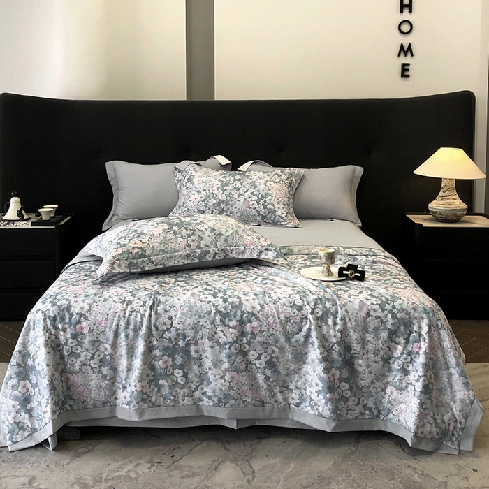 91家纺网 家纺一手货源 找家纺 立奥被业 2025新款雪纺纱夏被超柔数码印花夏被雪纺夏凉被 春芽萌动-浅灰