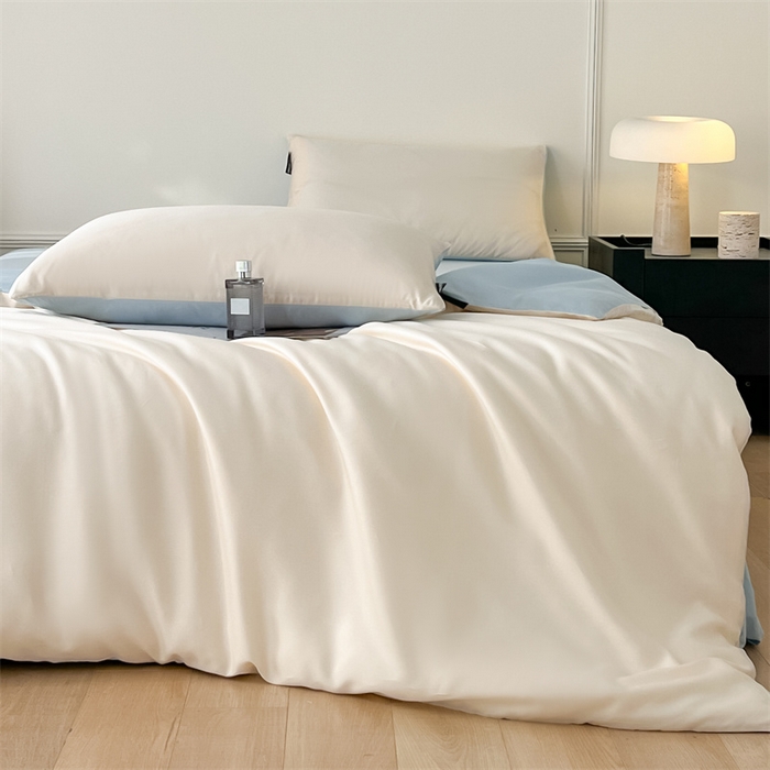 91家纺网 家纺一手货源 找家纺 笙意家纺 2025新款水洗真丝简约时尚四件套-简爱系列 简爱-奶昔白+天空蓝