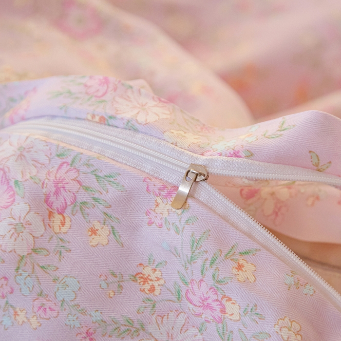 91家纺网 家纺一手货源 找家纺 首爱家纺 2025新款全棉四件套小清新人字纹四件套纯棉四件套 樱花粉