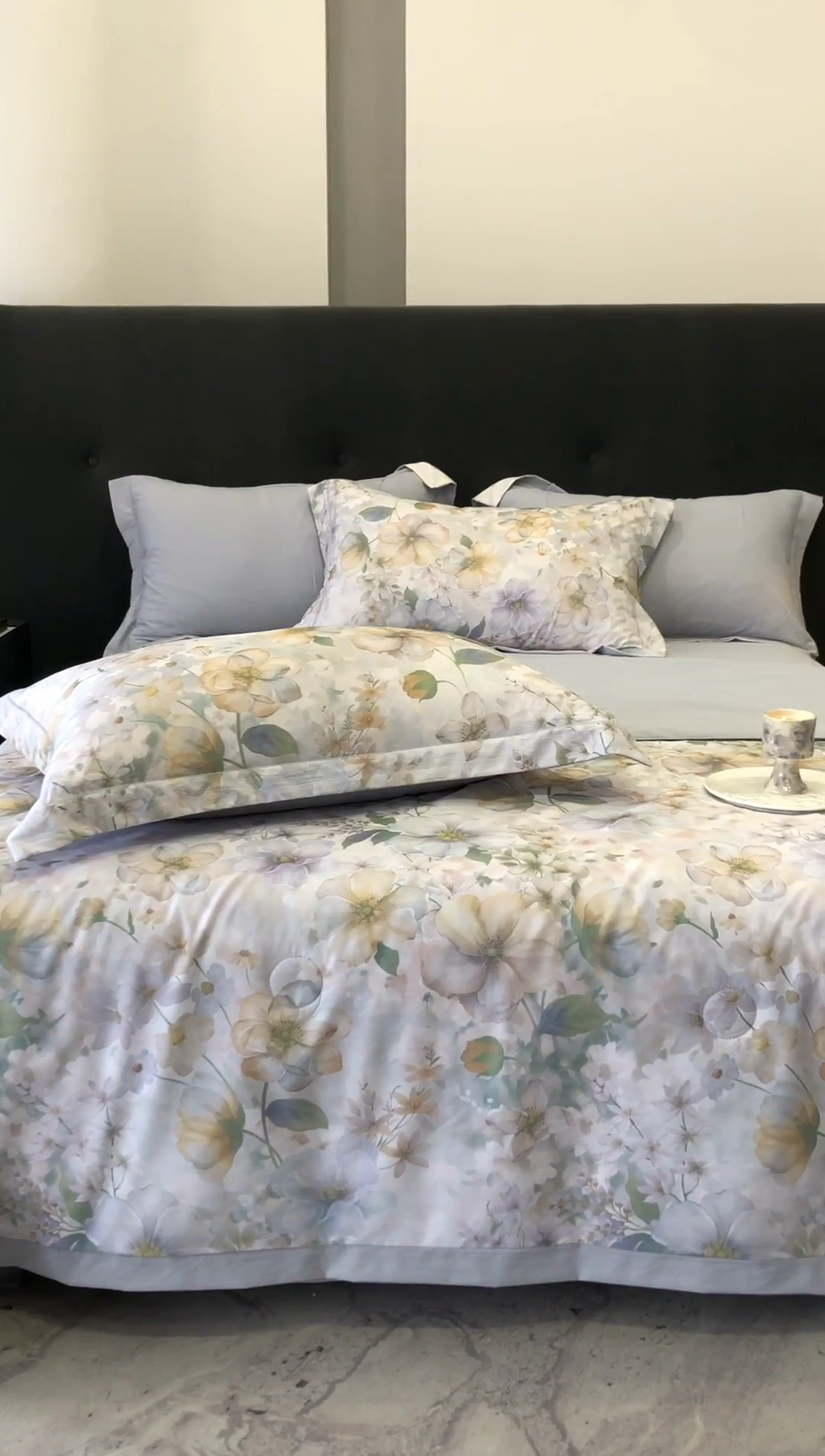 91家纺网 家纺一手货源 找家纺 立奥被业 2025新款雪纺纱夏被超柔数码印花夏被雪纺夏凉被 海棠-浅灰