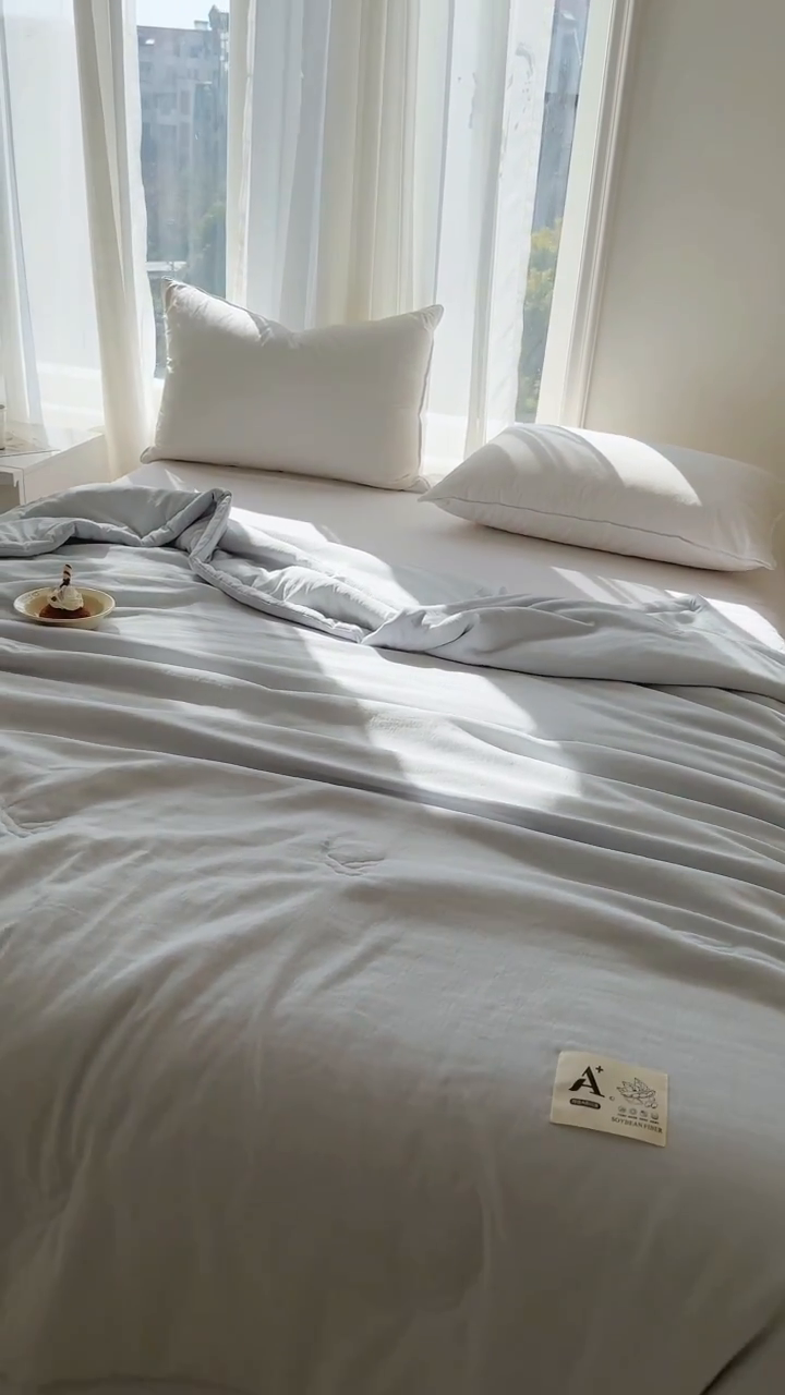 91家纺网 家纺一手货源 找家纺 佰亿莱 佰亿莱 2025新款母婴级无印风超柔宝宝纱大豆夏凉被 浅兰灰