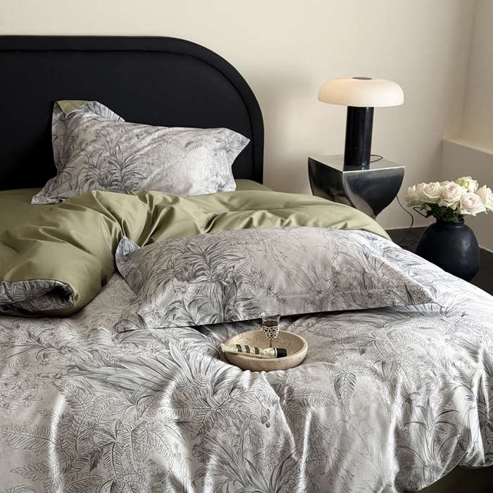 91家纺网 家纺一手货源 找家纺 鹿班家居 2025年春夏款100S长绒棉数码印花系列四件套—挪威森林 挪威森林-浅绿