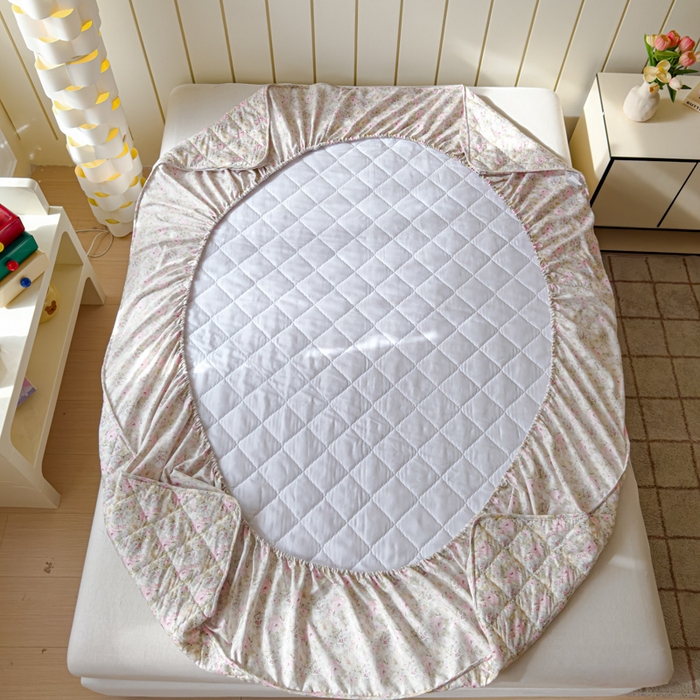 91家纺网 家纺一手货源 找家纺 U品汇 2025新款A类全棉夹棉防水床笠床罩单件隔尿透气床垫加厚防尘可水洗保护套 杏园暖秋粉