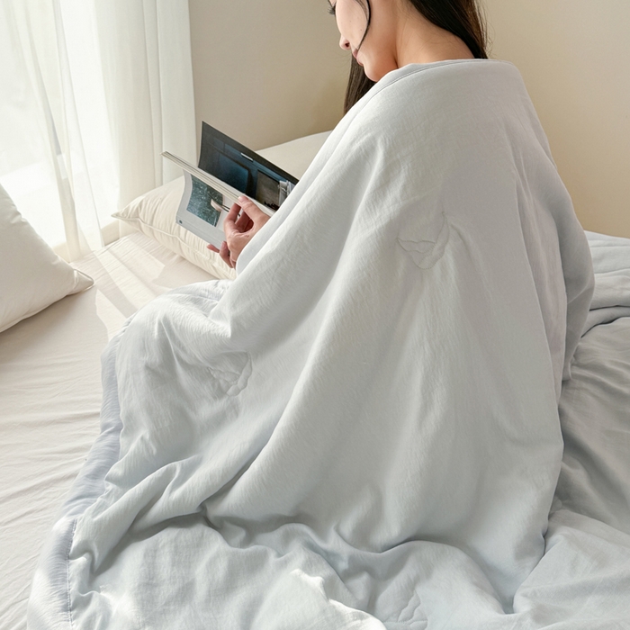 91家纺网 家纺一手货源 找家纺 佰亿莱 佰亿莱 2025新款母婴级无印风超柔宝宝纱大豆夏凉被 浅兰灰