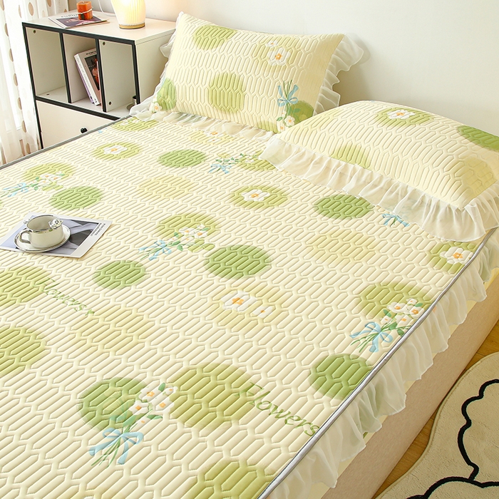 91家纺网 家纺一手货源 找家纺 伊人坊 2025新款A类凉感丝乳胶床笠凉席三件套-花边款 花边-春意盎然