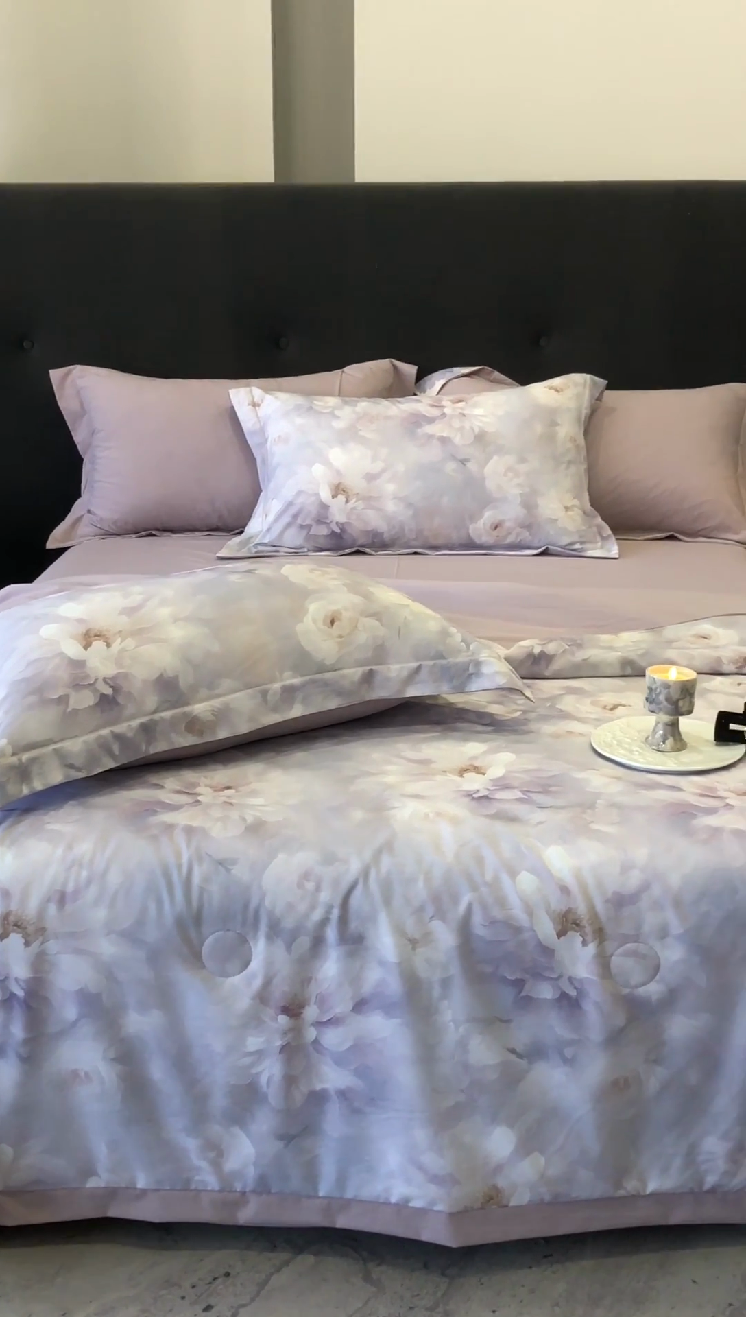 91家纺网 家纺一手货源 找家纺 立奥被业 2025新款雪纺纱夏被超柔数码印花夏被雪纺夏凉被 慕妆-灰紫